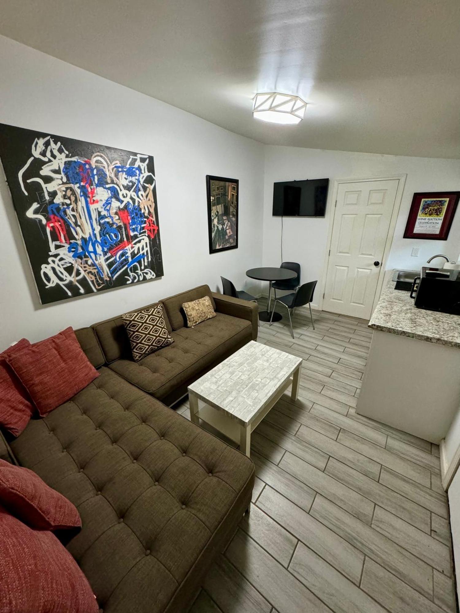 One Bedroom Apartment With Hot Tub 2 Blocks To Magazine Street New Orleans Exterior photo